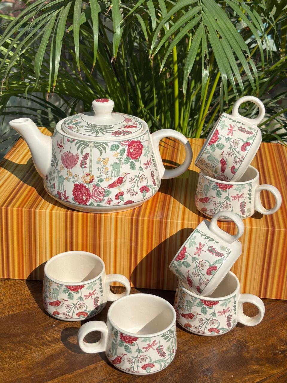 The Queen's Regalia Blossom Kettle Set (Set of 7)