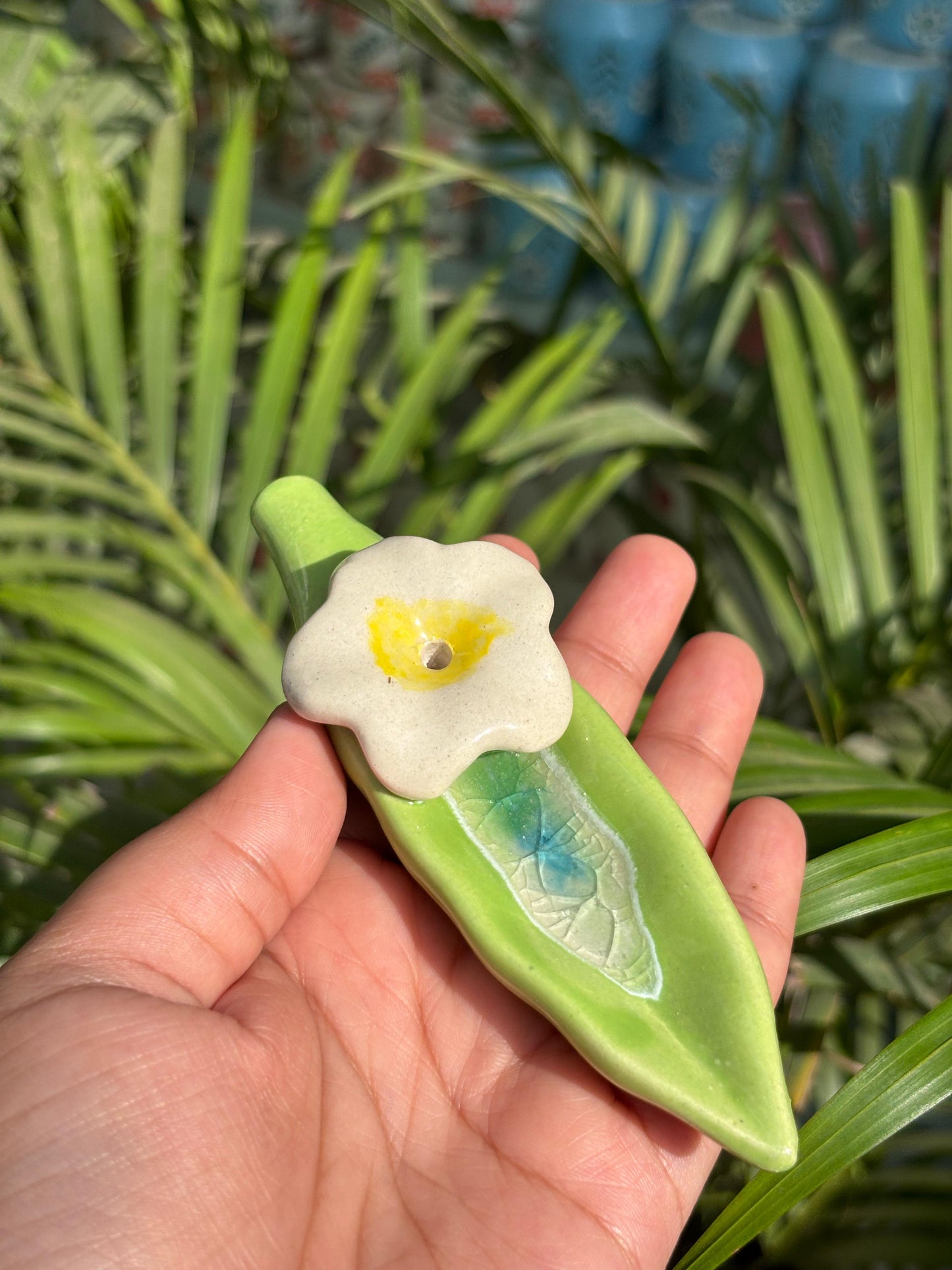 Blooming Leaf Incense Holders/Agarbatti Stands (Set of 4 Assorted Colors)