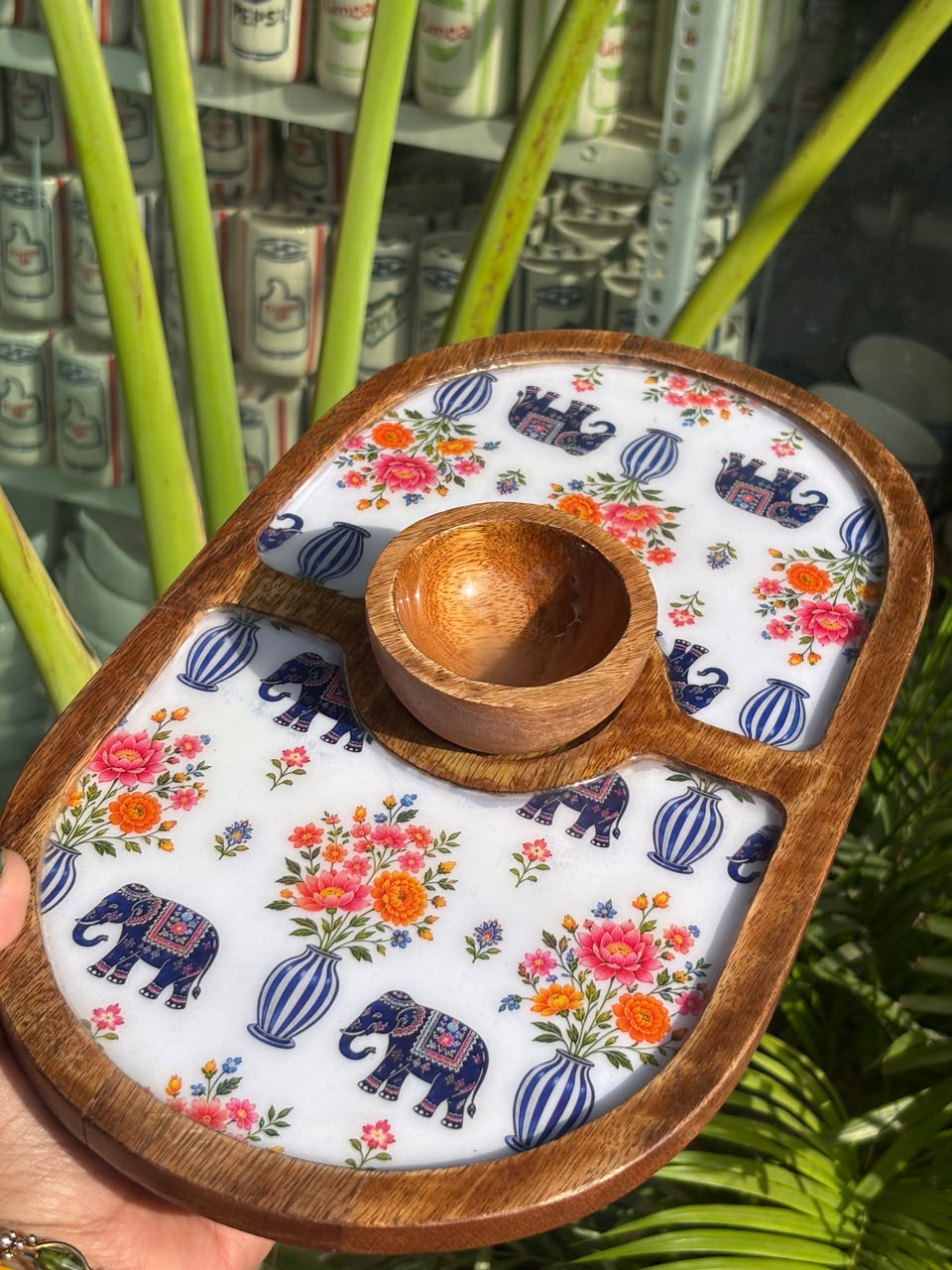 Maharaja Royale Wooden Serving Platter with 1 Dip Bowl