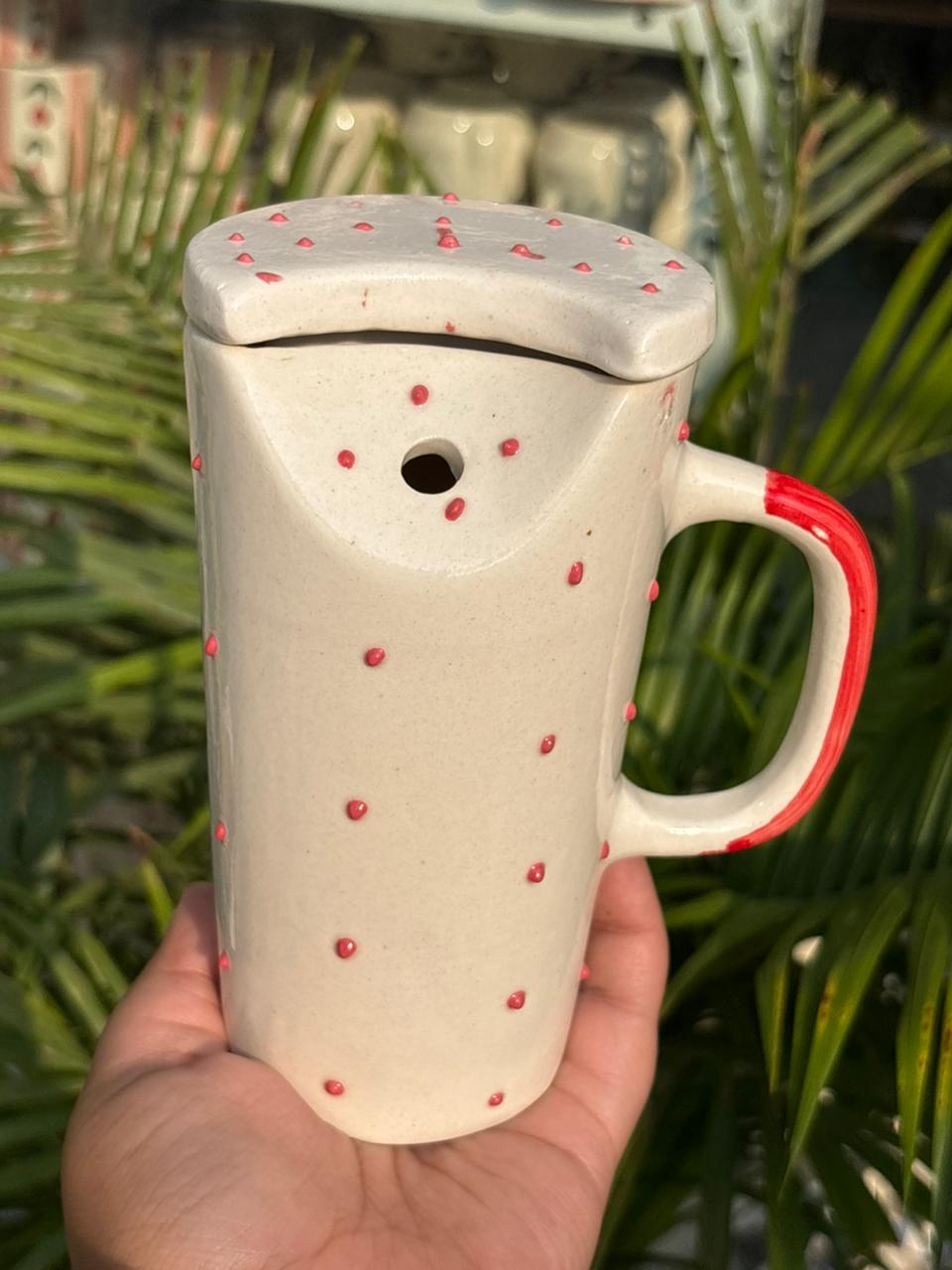 Scarlet Sprinkle Ceramic Sipper with Lid