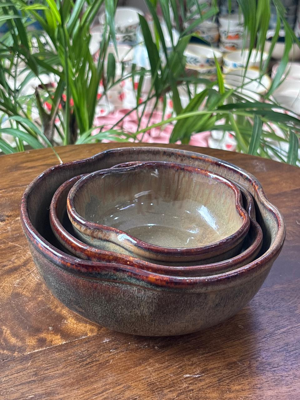 Amberstone Serving Bowl Set (Set of 3)