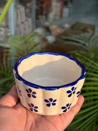 Blue Daisy Scallop Snack Bowls (Set of 2)