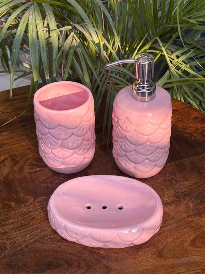 Blush Scallop Bathroom Set