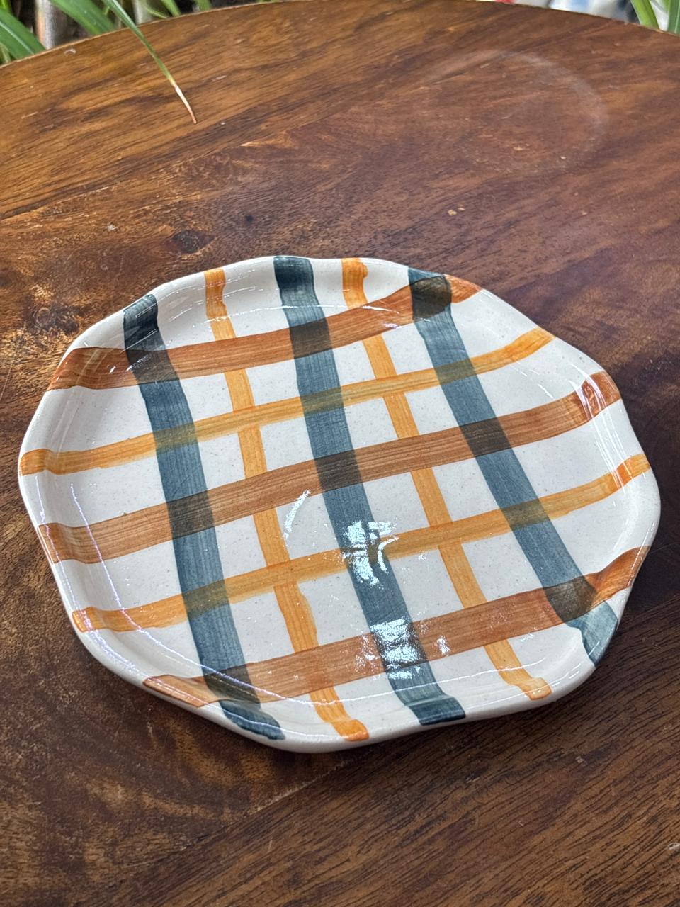 Cocoa Plaid Snack Plates Set (Set of 2)