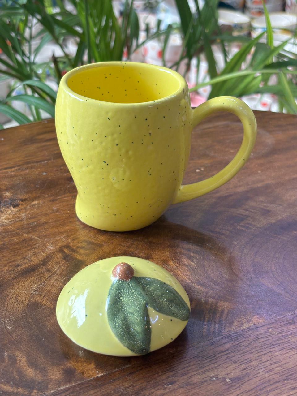 Golden Mango Mug with Lid