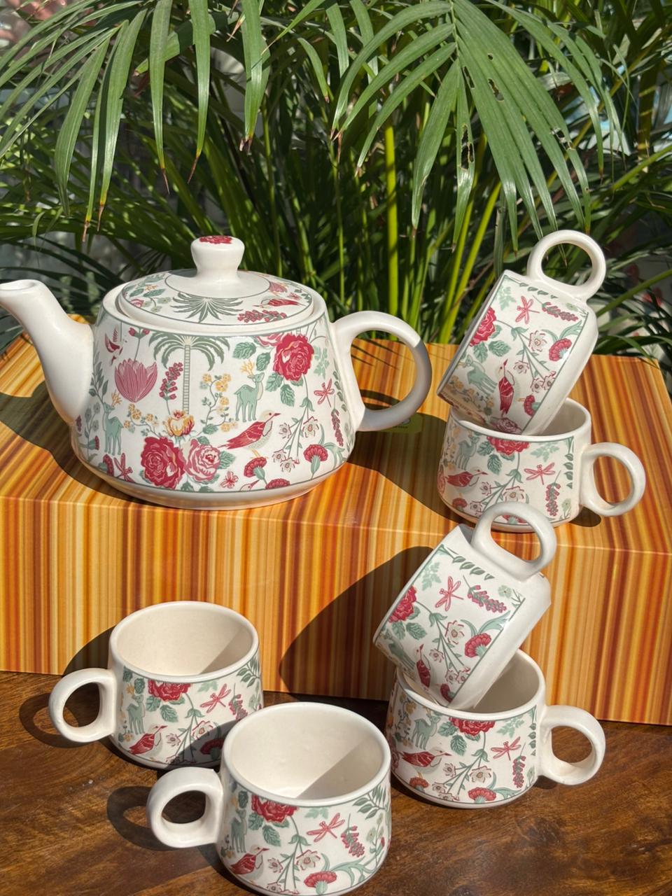 The Queen's Regalia Blossom Kettle Set (Set of 7)