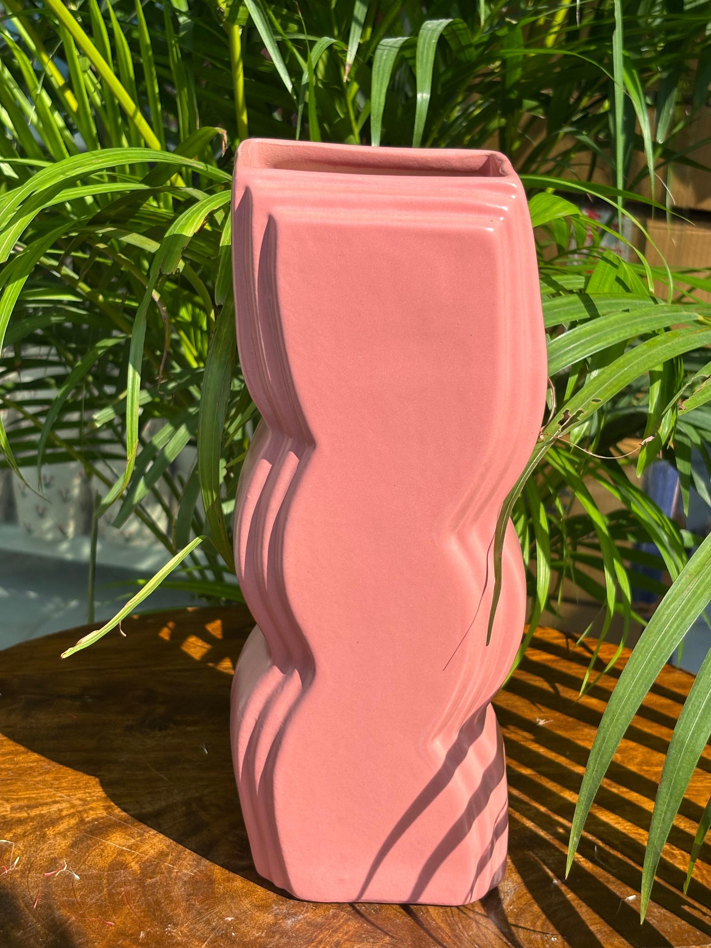 Rosé Wave Vase