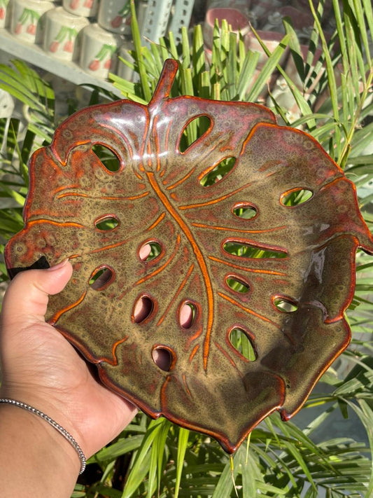 Maison Leaf Luxe Serveware with Dip Bowl