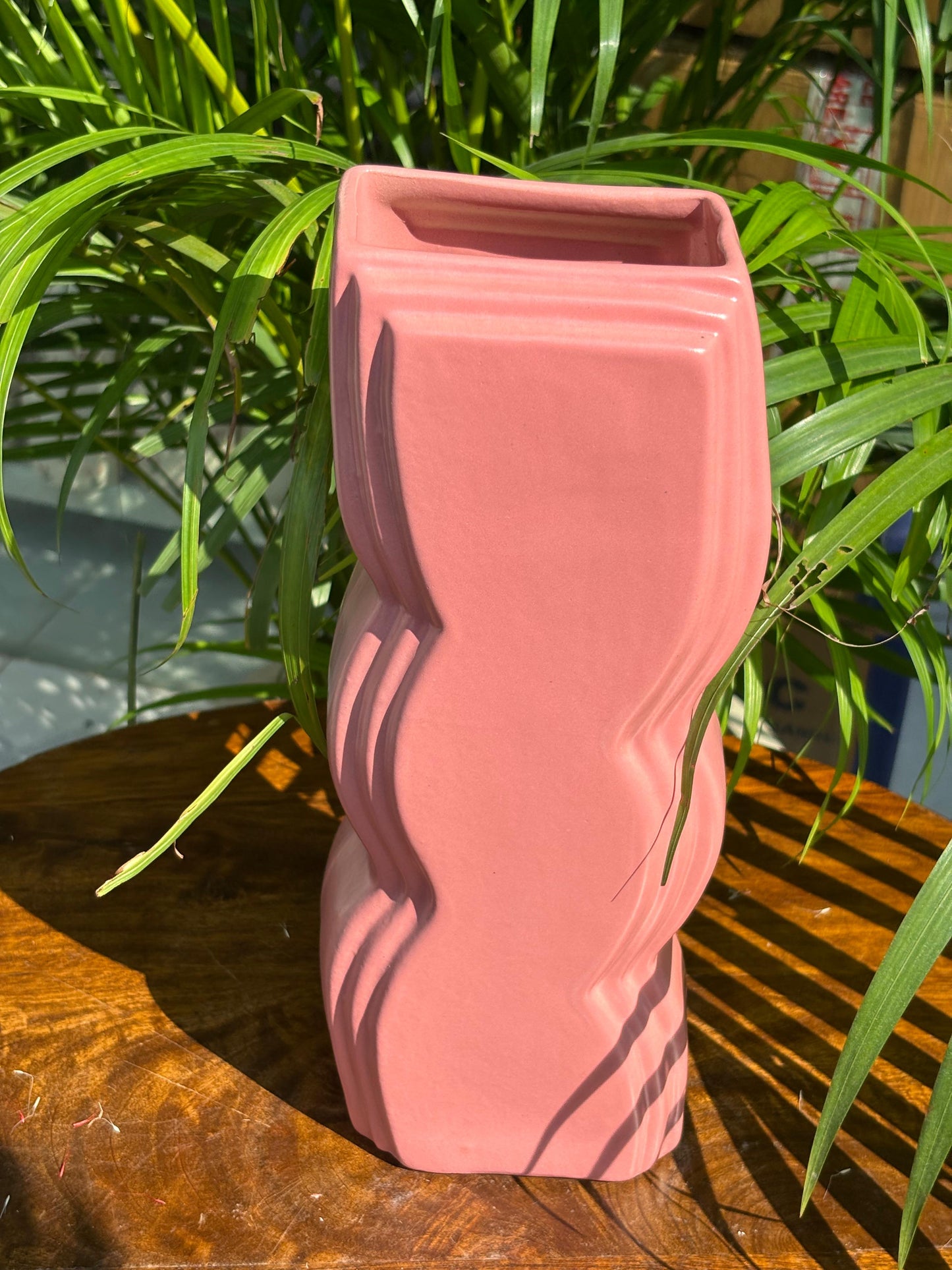 Rosé Wave Vase