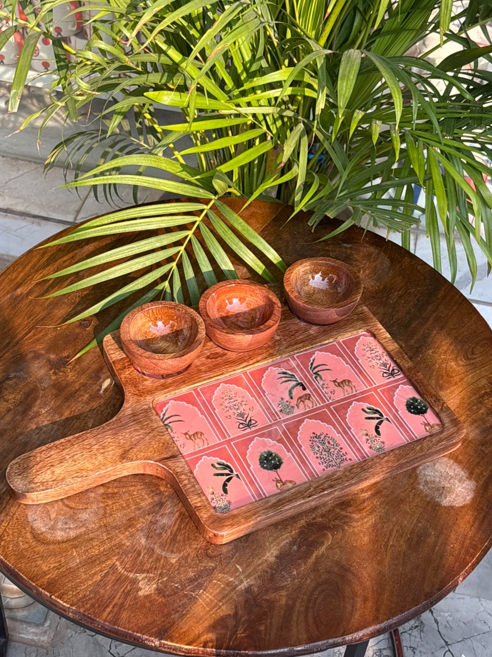 Royal Jaipur Tales Platter with 3 Dip Bowls