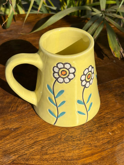 Yellow Daisy Dew Mug